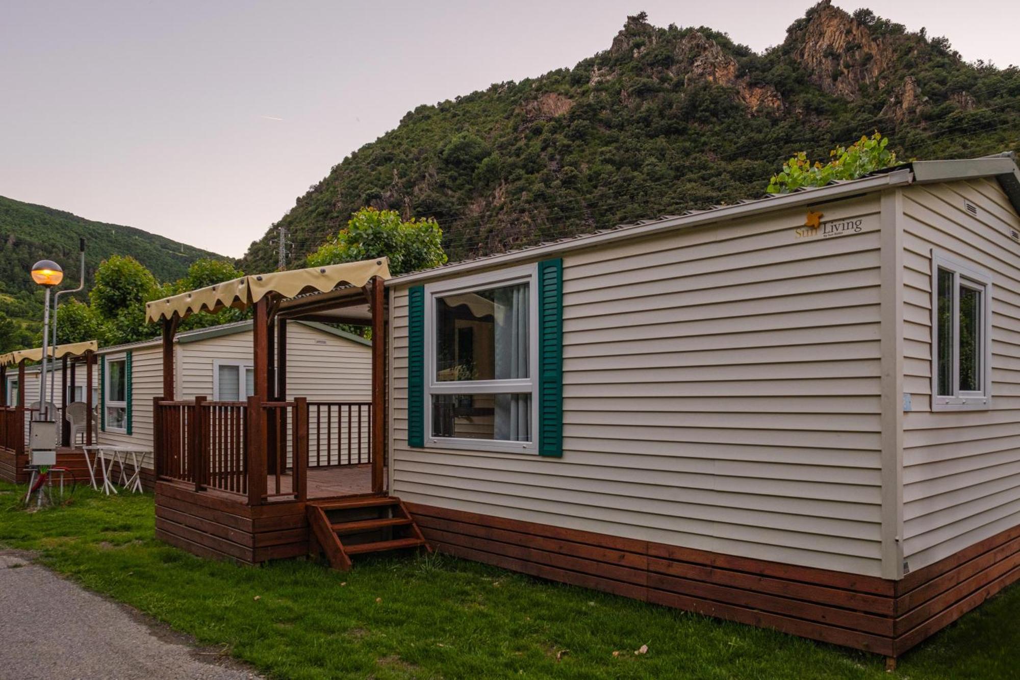 Frontera Bungalow Park Farga de Moles Bagian luar foto